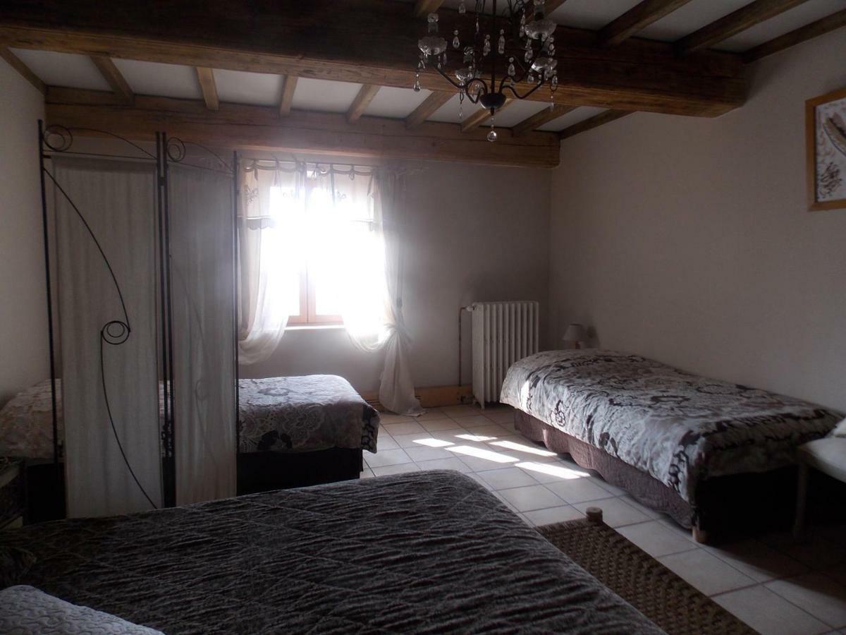A La Mare Du Vieux Chene Bed & Breakfast Bellegarde-Poussieu Eksteriør bilde
